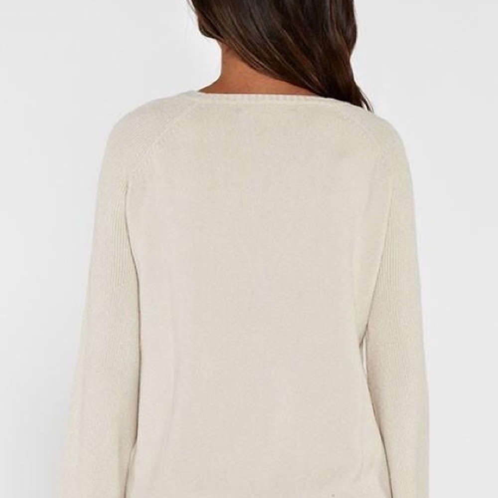 Love stitch V-Neck Sweater - Picture 4 of 4